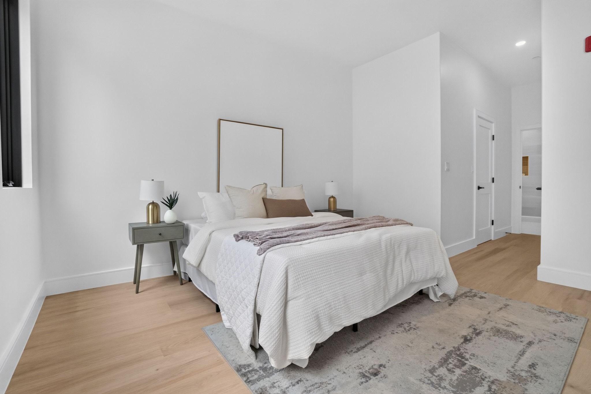 15 Clyde St # D Property Photo 10