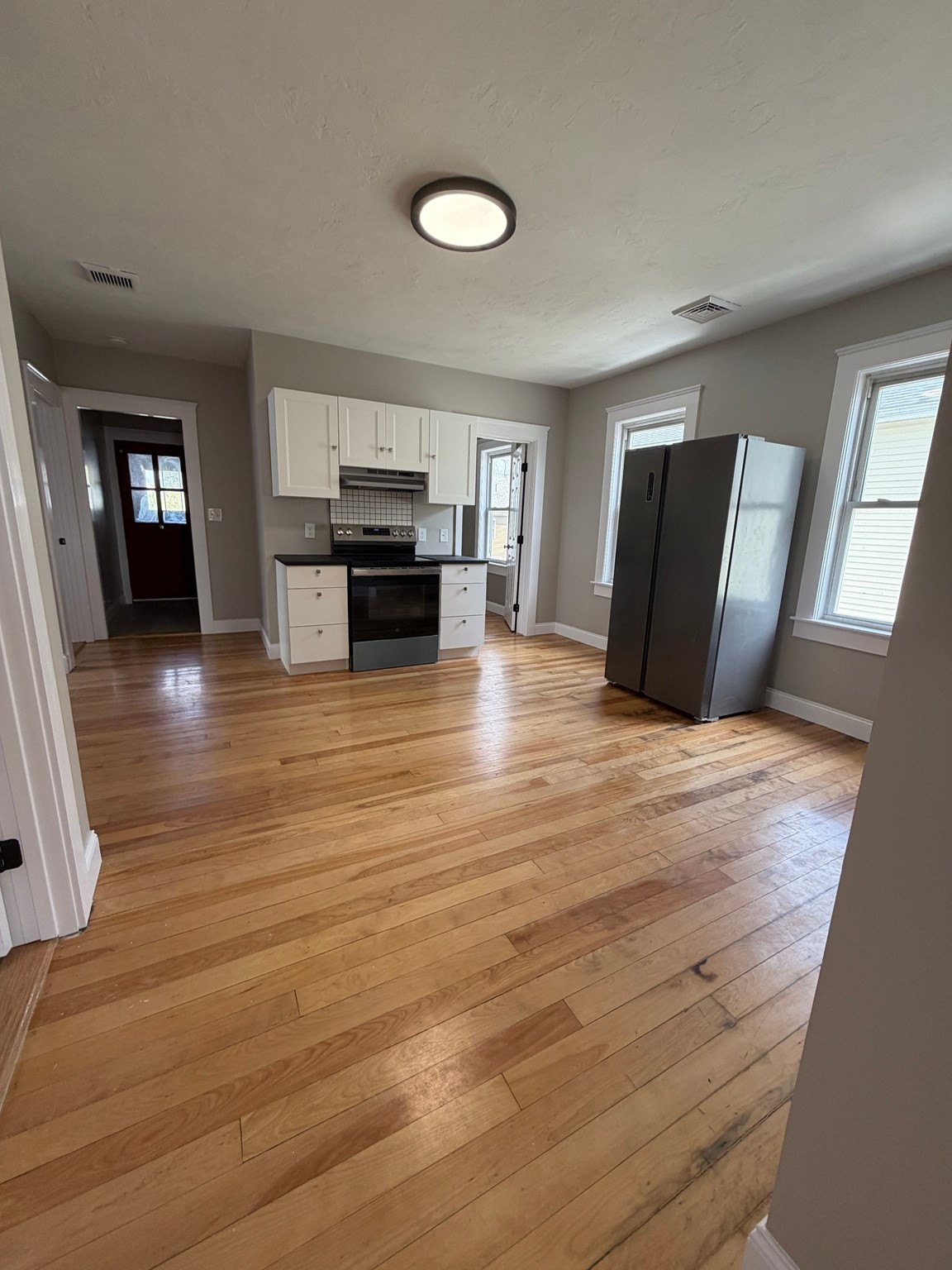 19 Endicott # 3 Property Photo 1