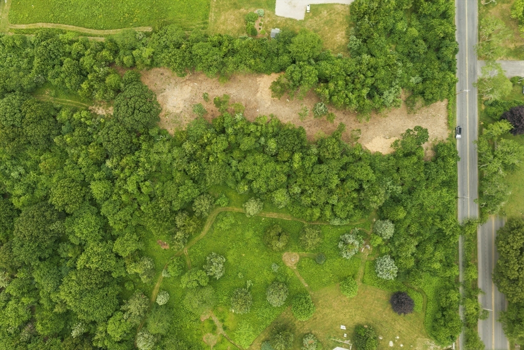 536 Horseneck Road Property Photo 11