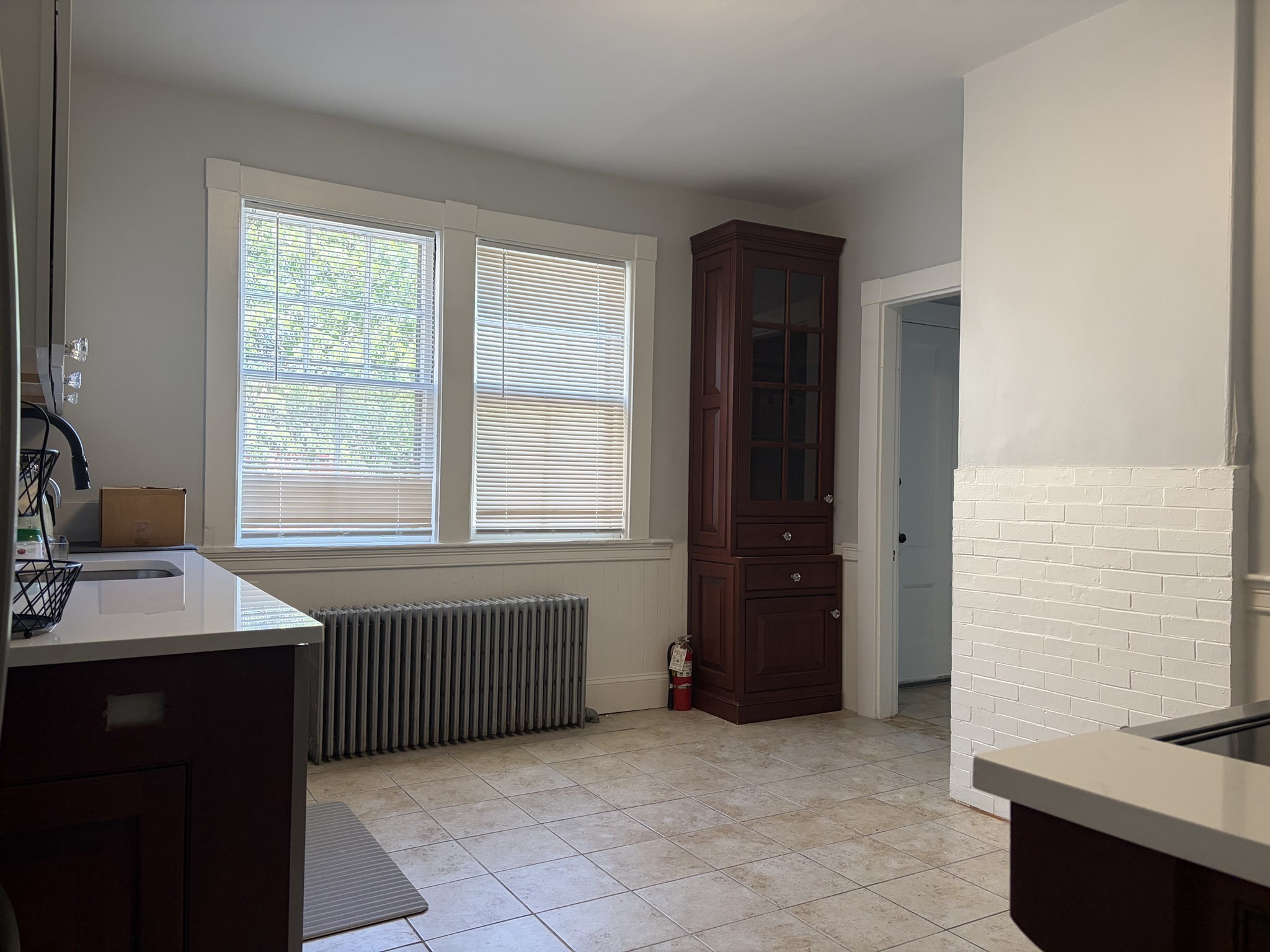 92 Mount Auburn St Property Photo 8