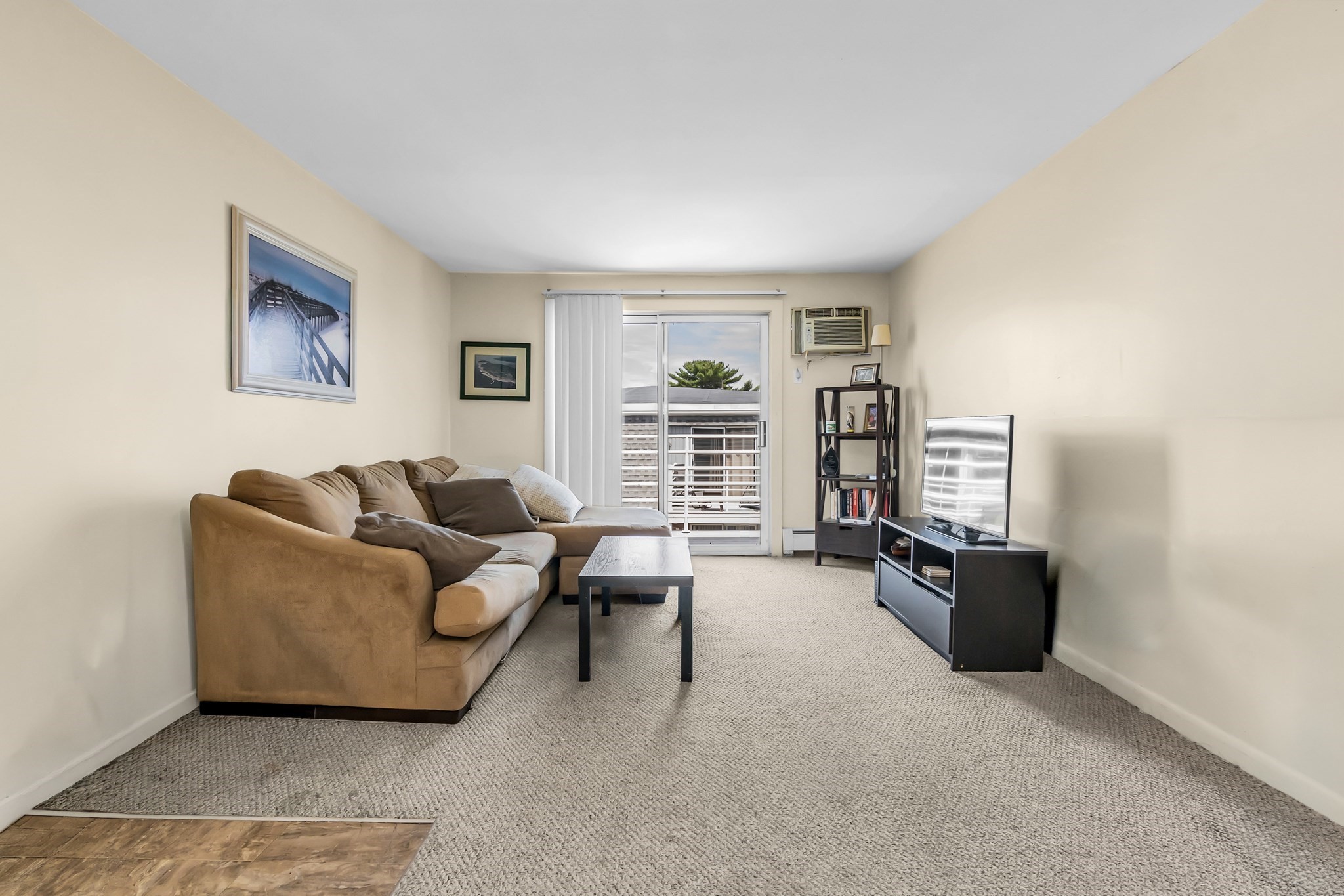 145 Essex Ave # 424 Property Photo 4