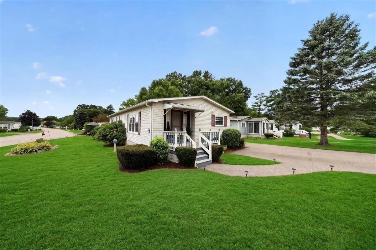 46 Leisurewoods Drive Property Photo 18