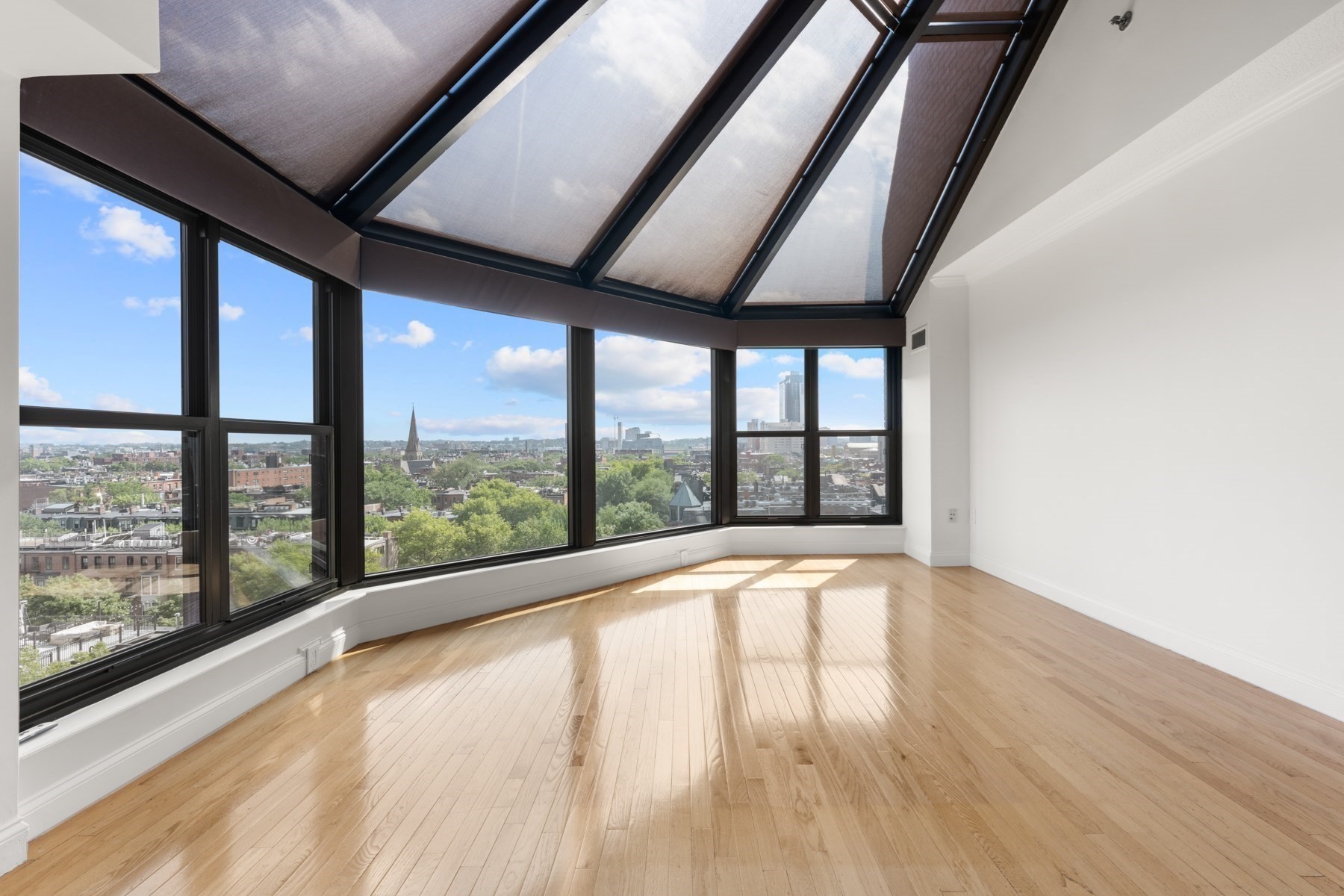 16 Harcourt St # 9g Property Photo 2