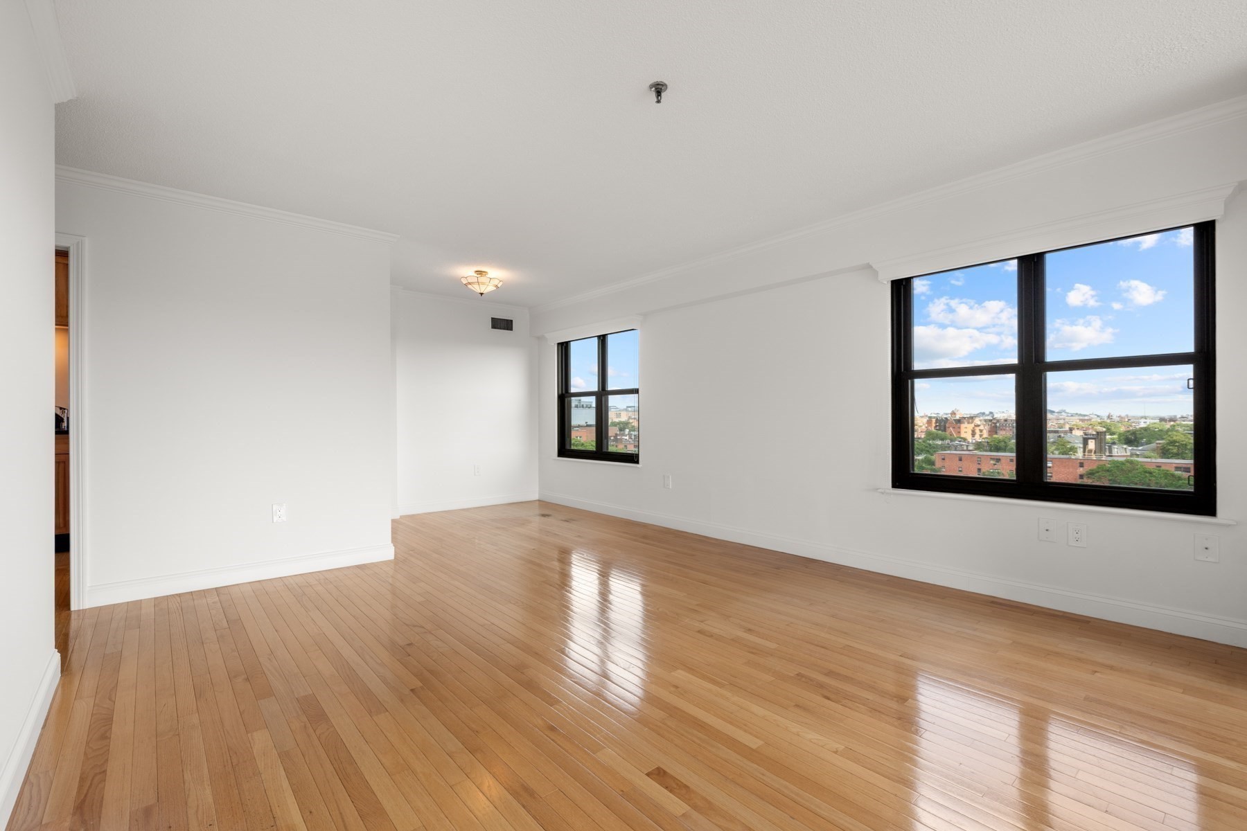 16 Harcourt St # 9g Property Photo 13