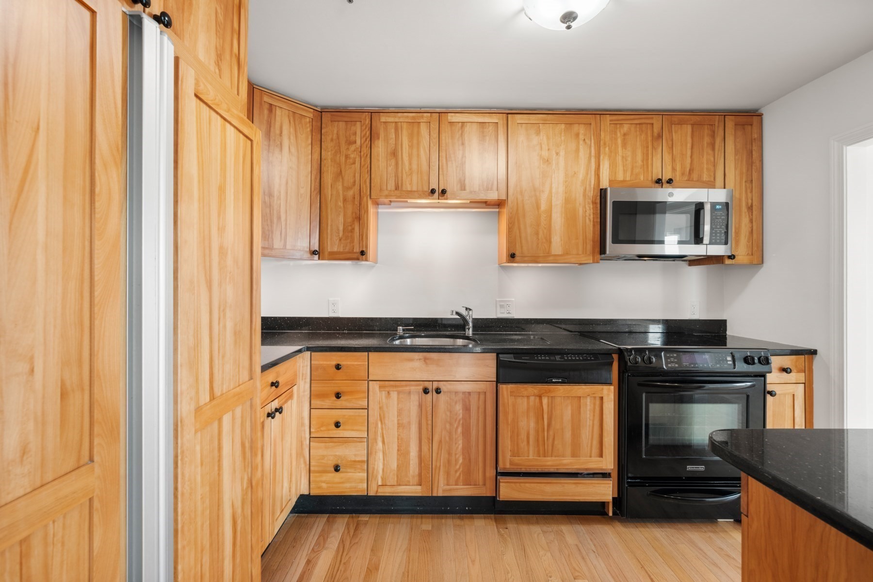 16 Harcourt St # 9g Property Photo 15