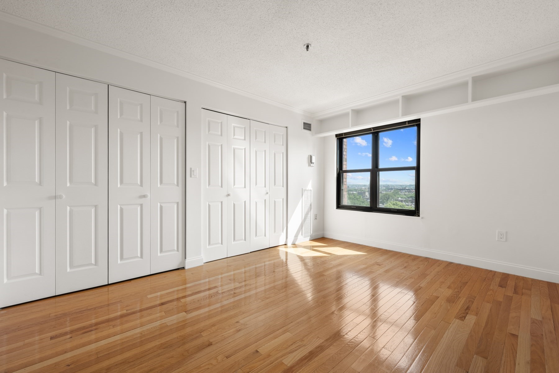 16 Harcourt St # 9g Property Photo 17