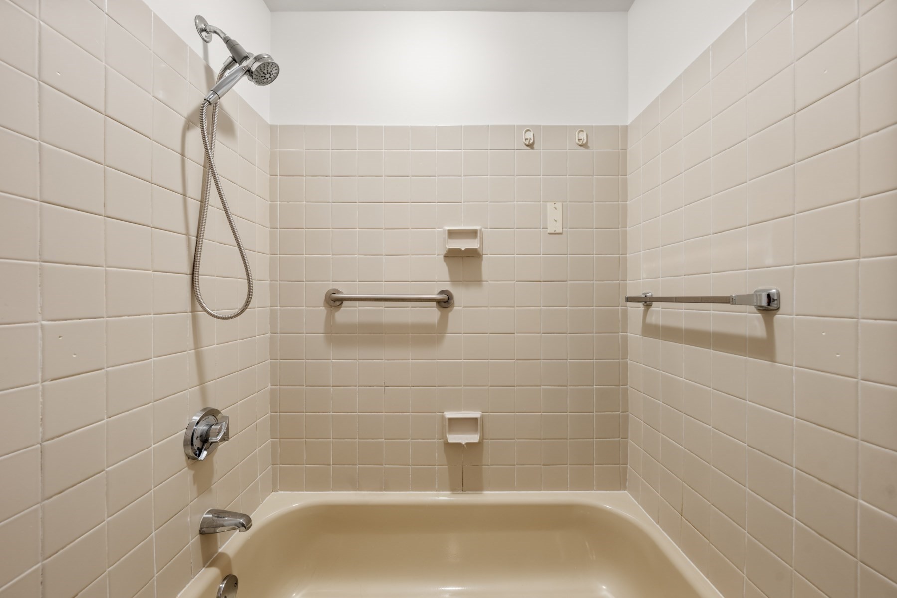 16 Harcourt St # 9g Property Photo 20