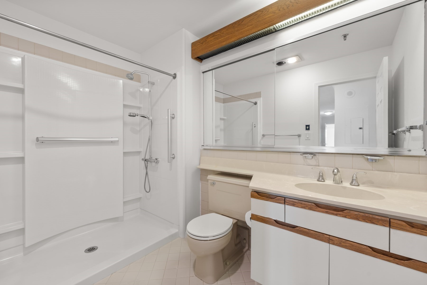 16 Harcourt St # 9g Property Photo 23