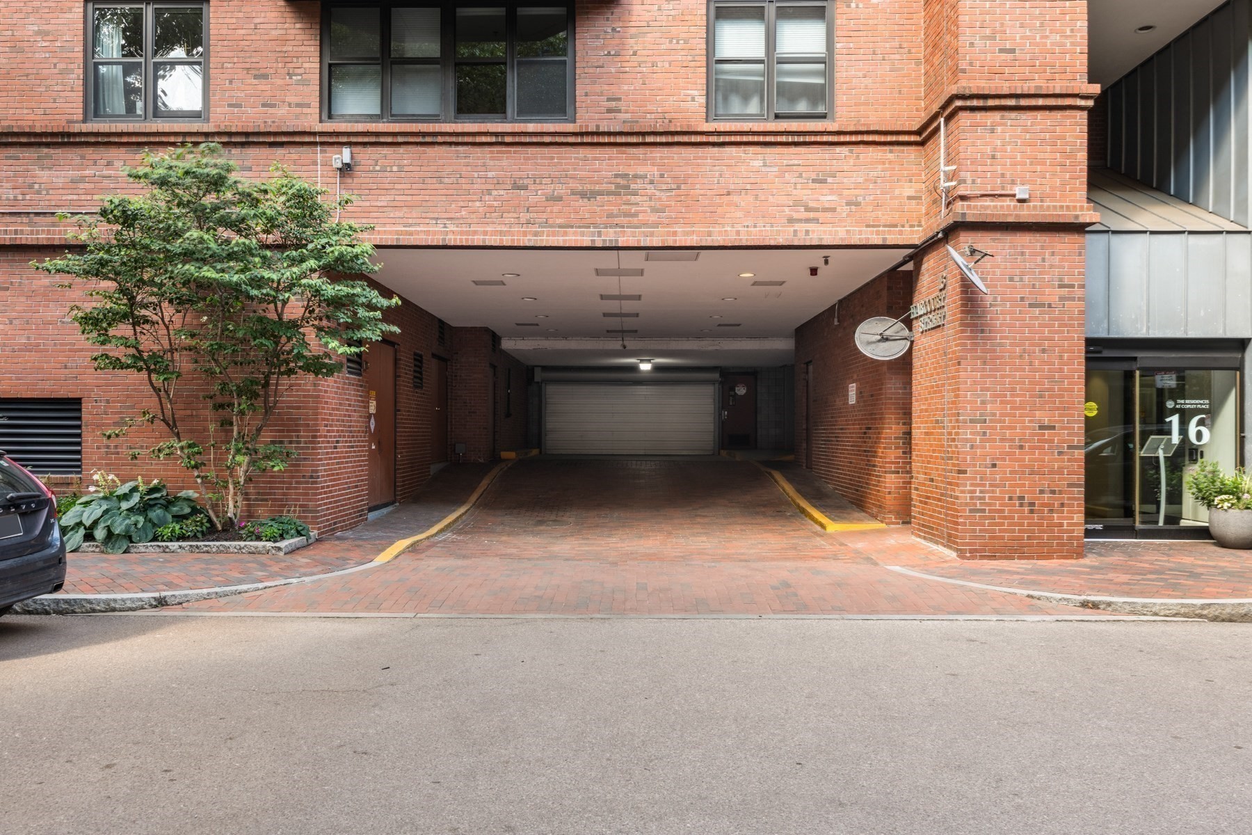 16 Harcourt St # 9g Property Photo 28