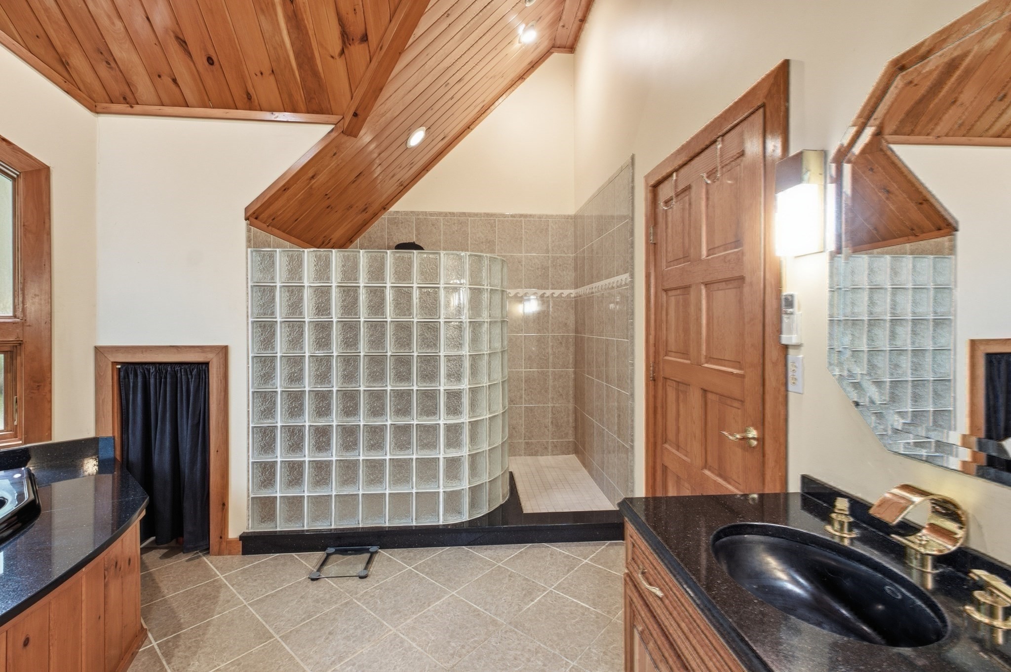 48 Sherburne Ave Property Photo 35