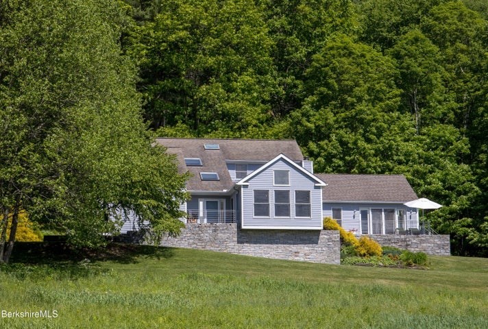 109 Under Mountain Rd