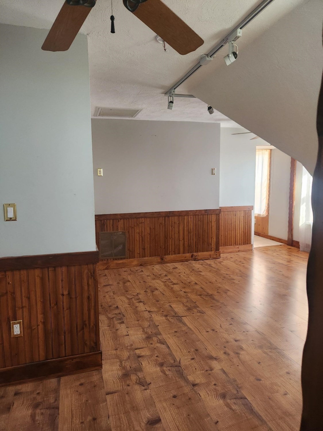 106 Mill St Property Photo 12