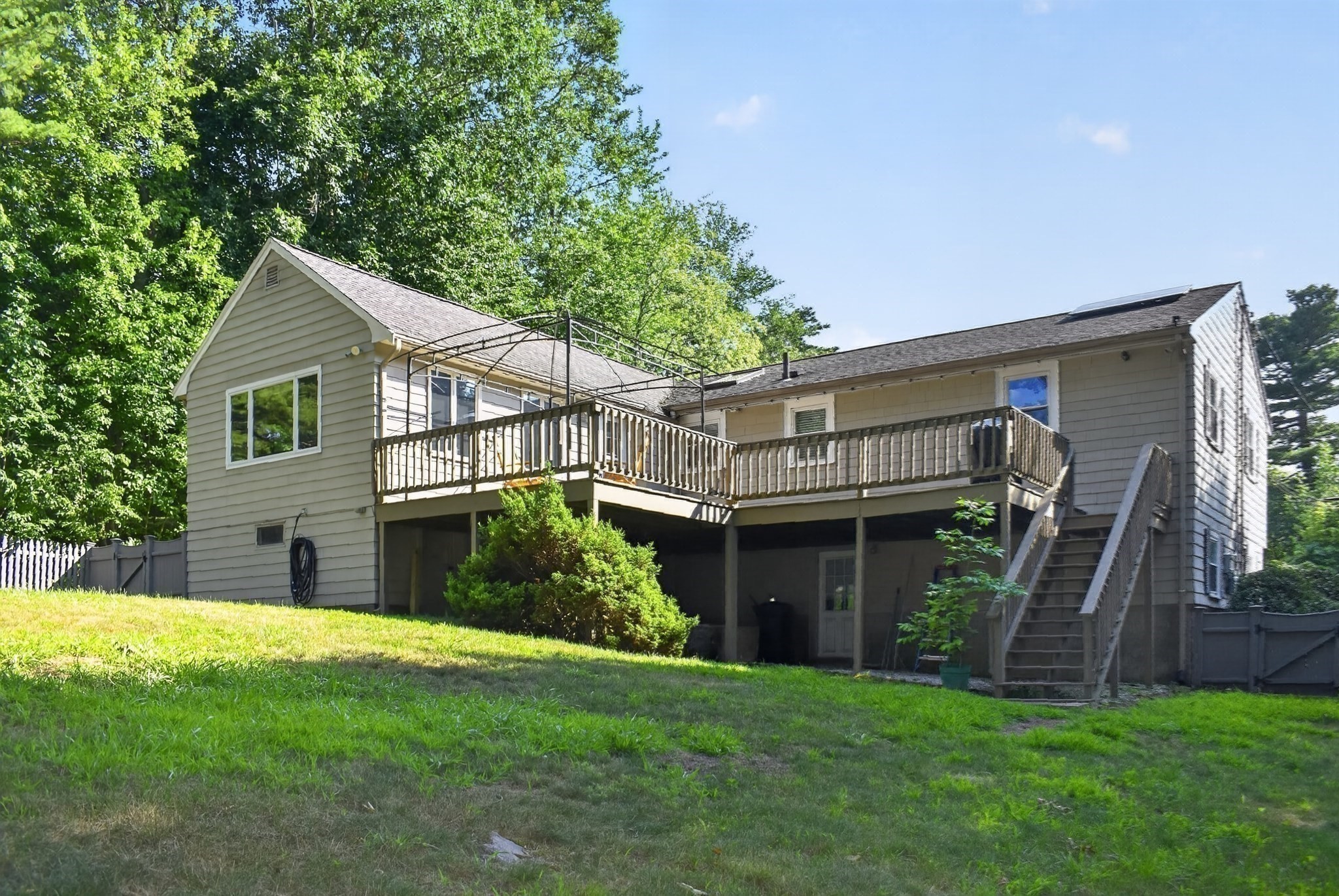 223 Robert Rd Property Photo 14