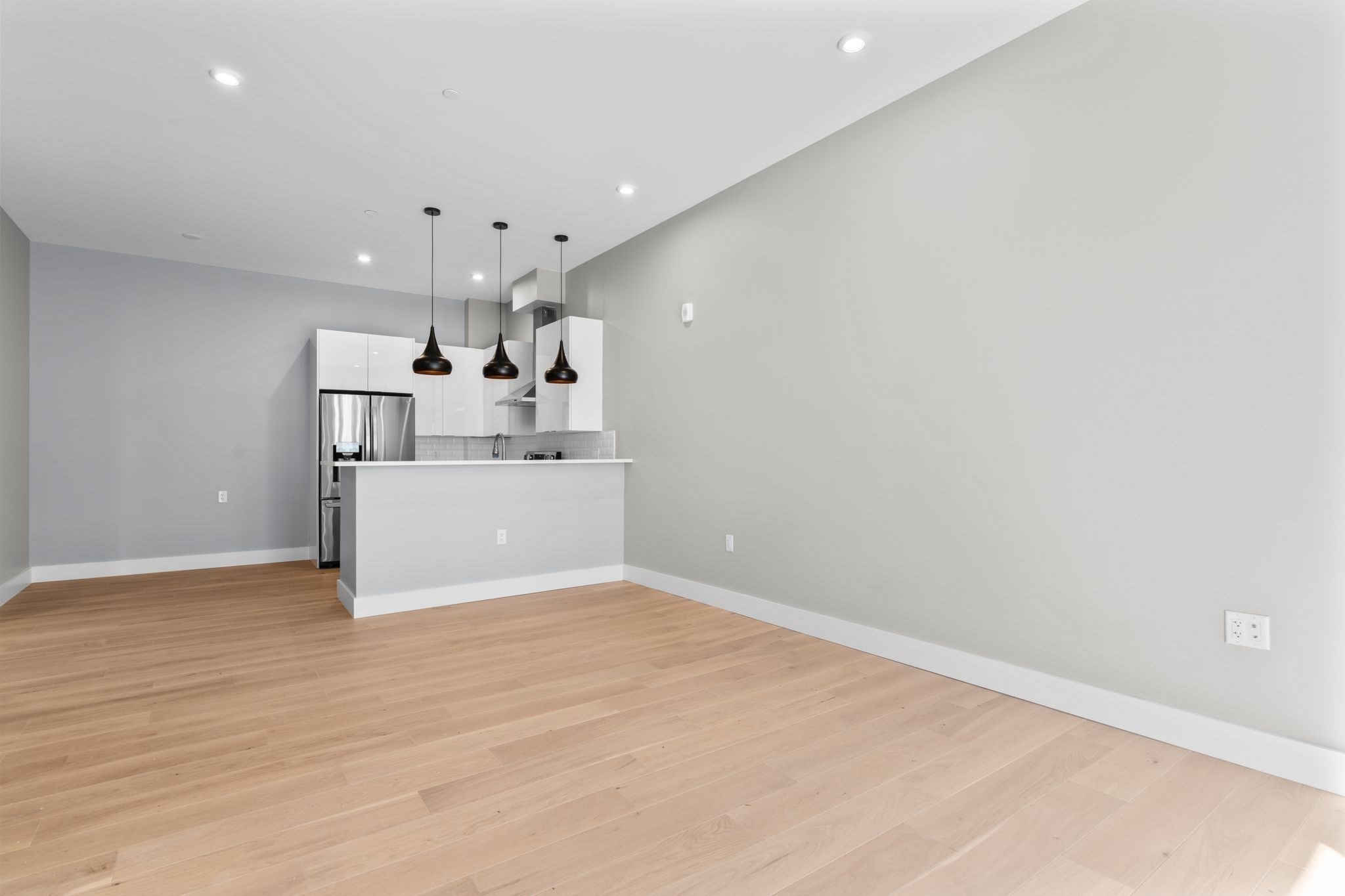 60 Cross St E # 105 Property Photo 6