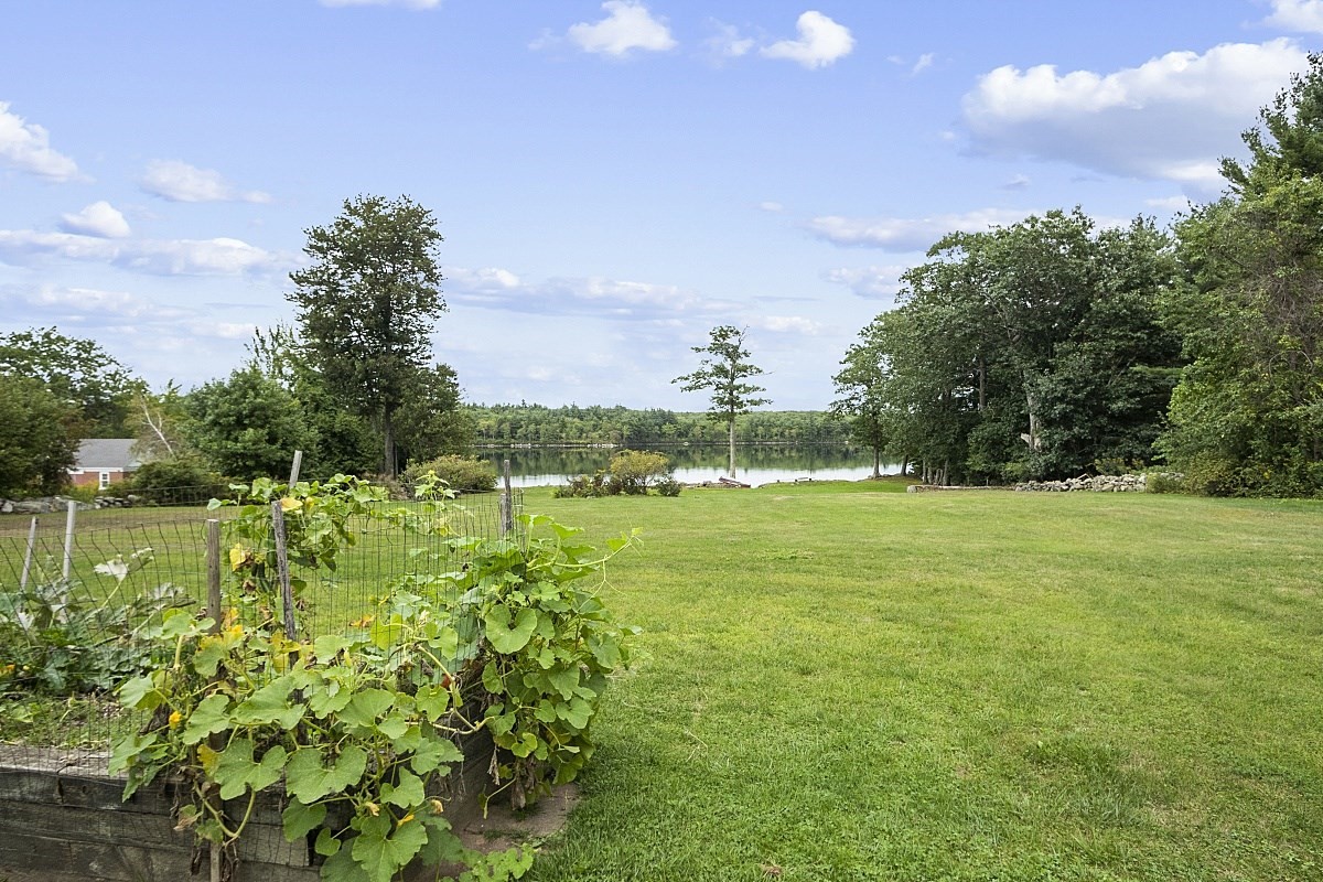 200 Lake Rd Property Photo 3