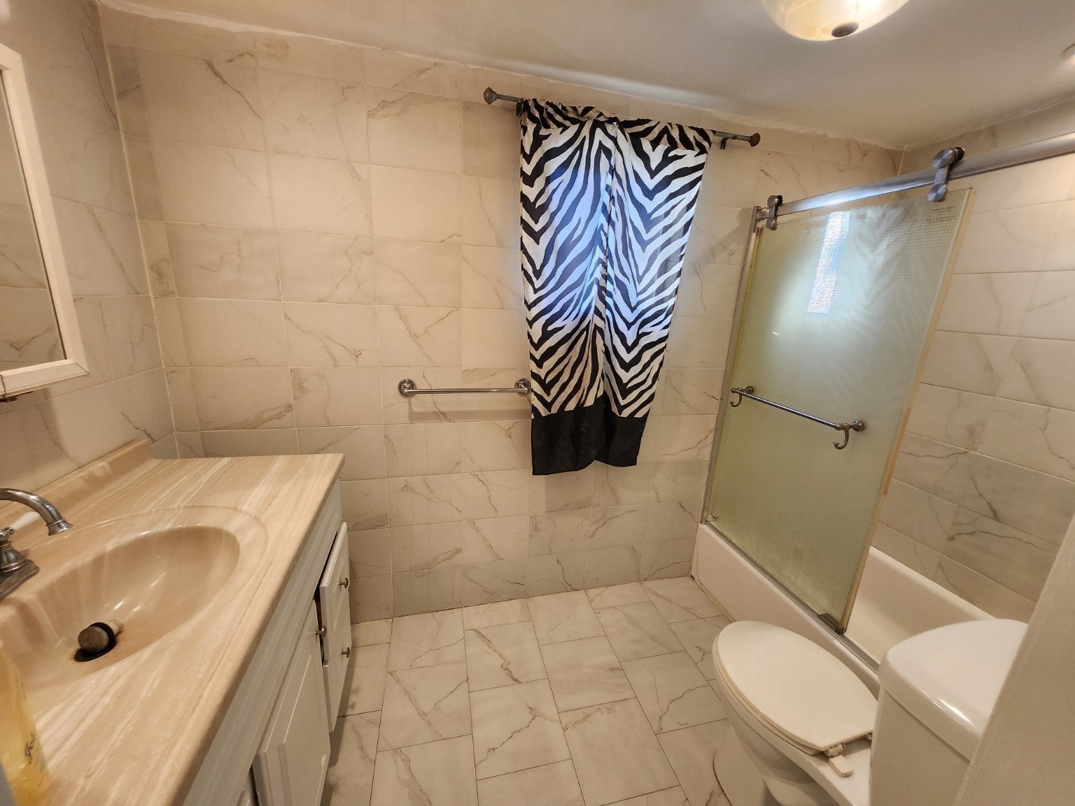 89 Sayles St Property Photo 9