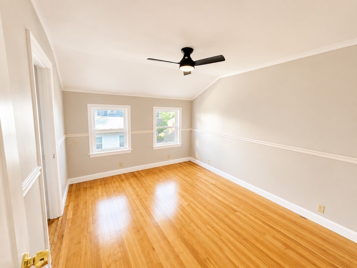89 Sayles St Property Photo 14