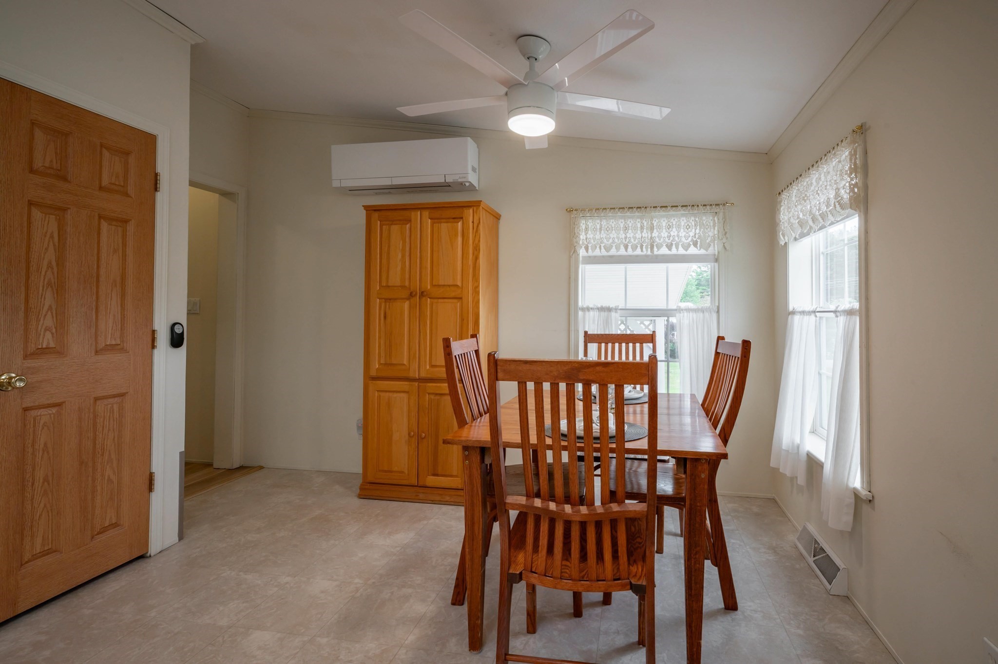 3 Revolution Dr Property Photo 13