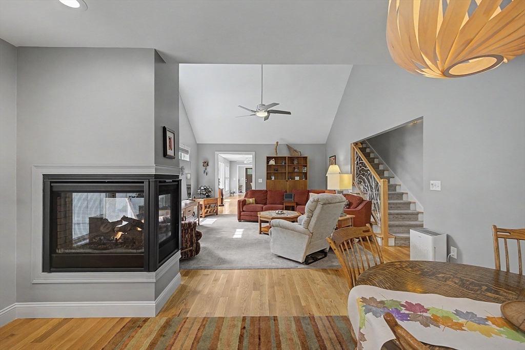 29 Woodbine Ave Property Photo 13