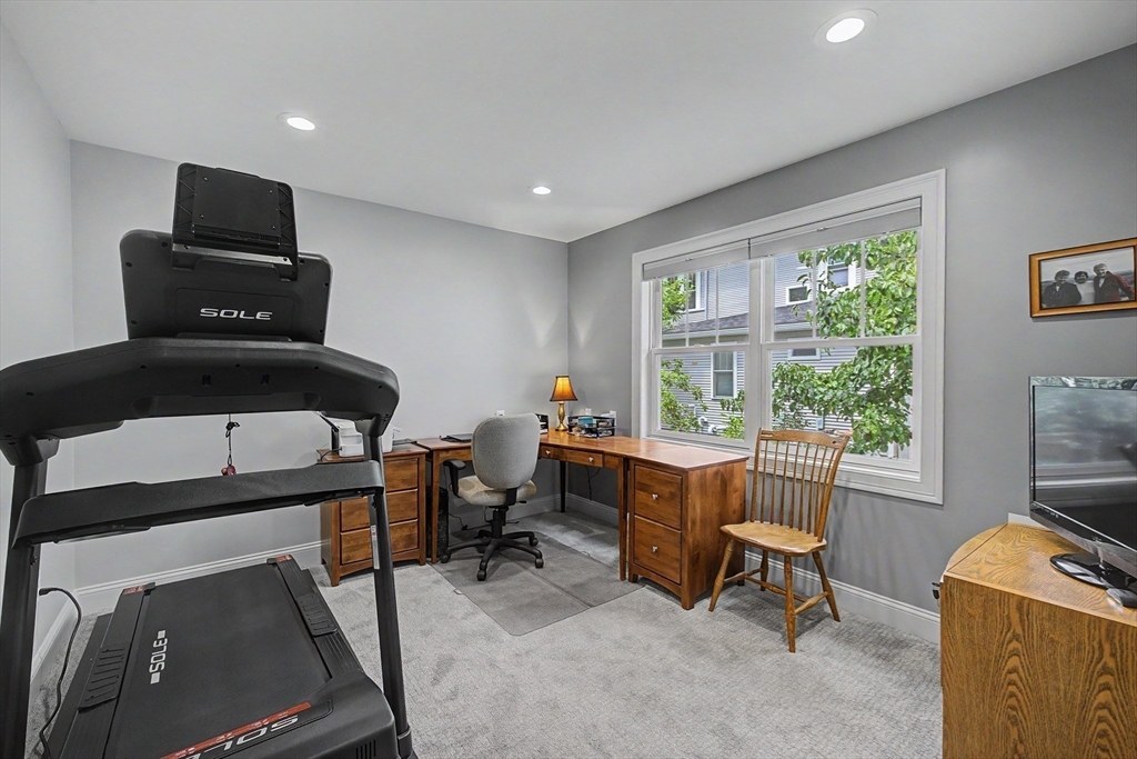 29 Woodbine Ave Property Photo 32