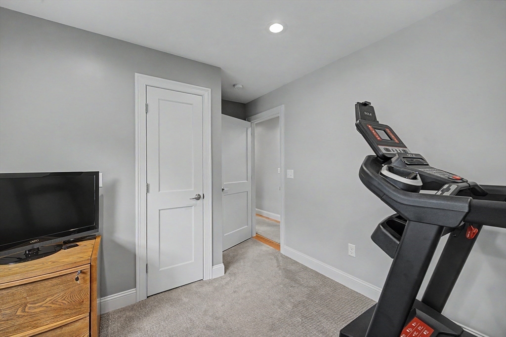 29 Woodbine Ave Property Photo 33