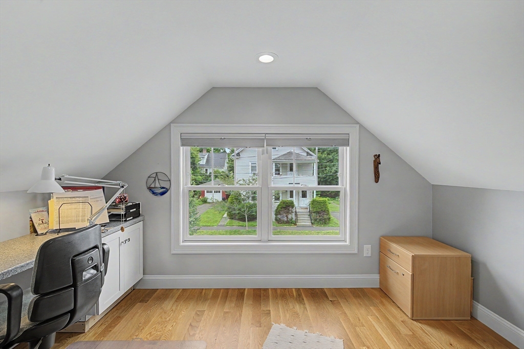 29 Woodbine Ave Property Photo 38
