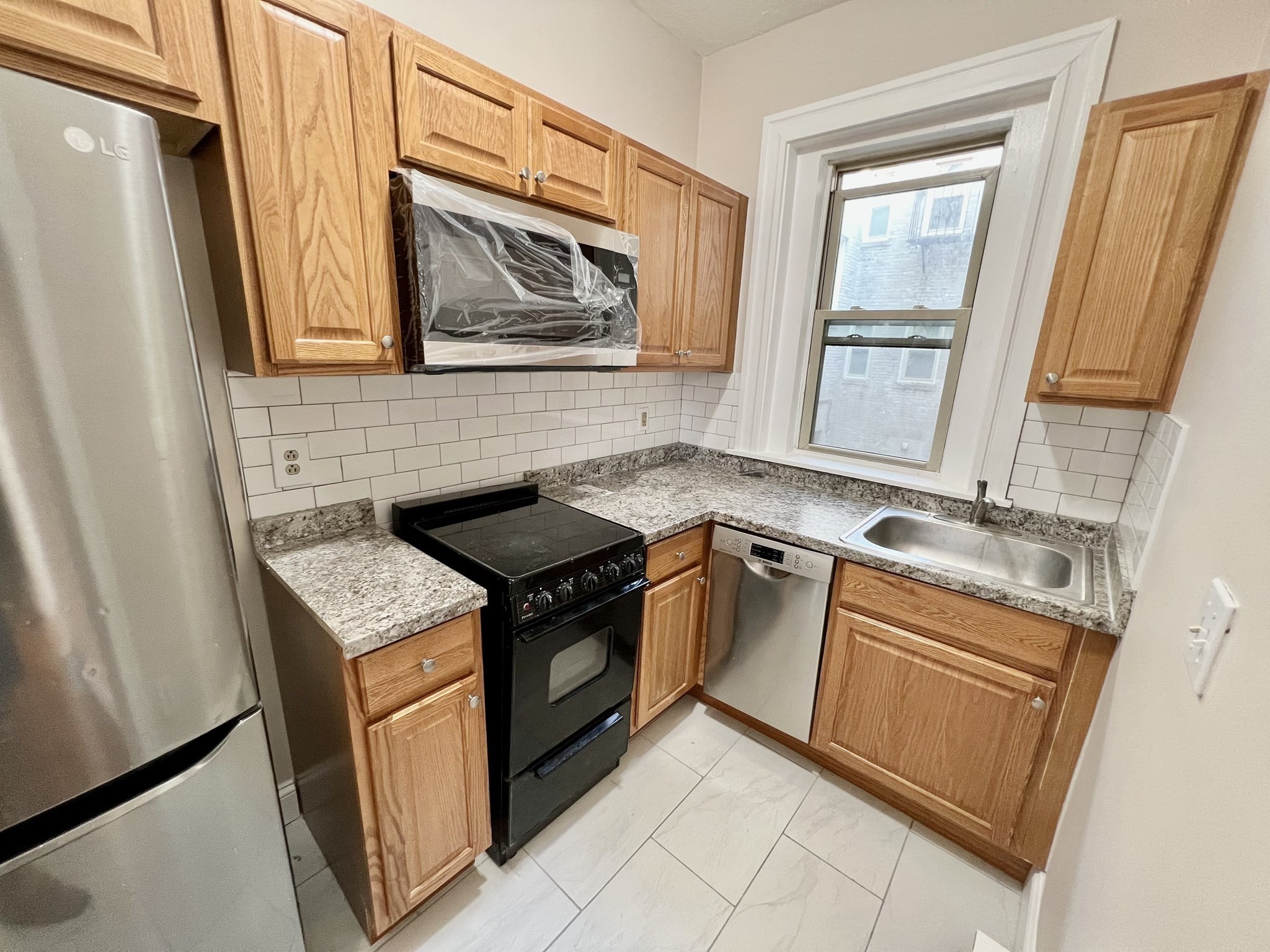 1669 Commonwealth Ave # 3 Property Photo 3