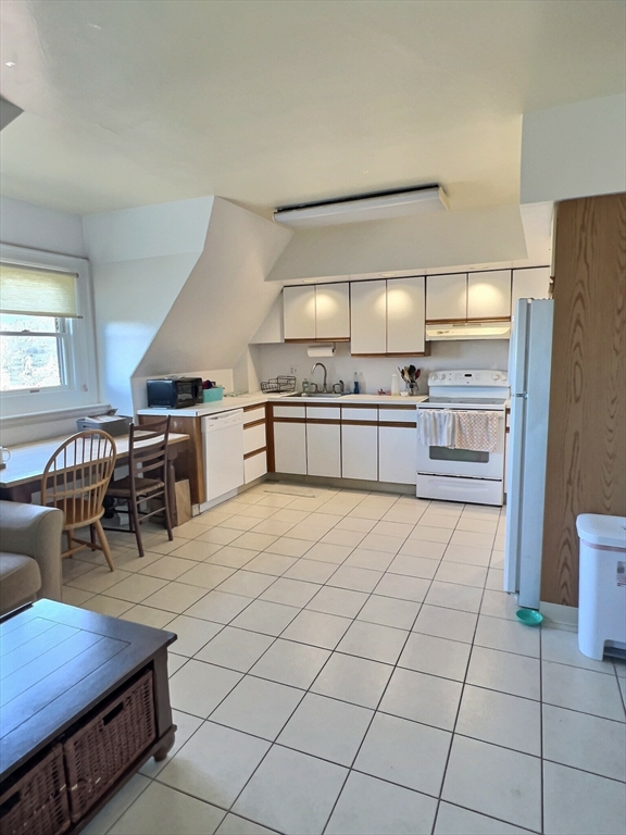 25 Garrison # 3 Property Photo 1