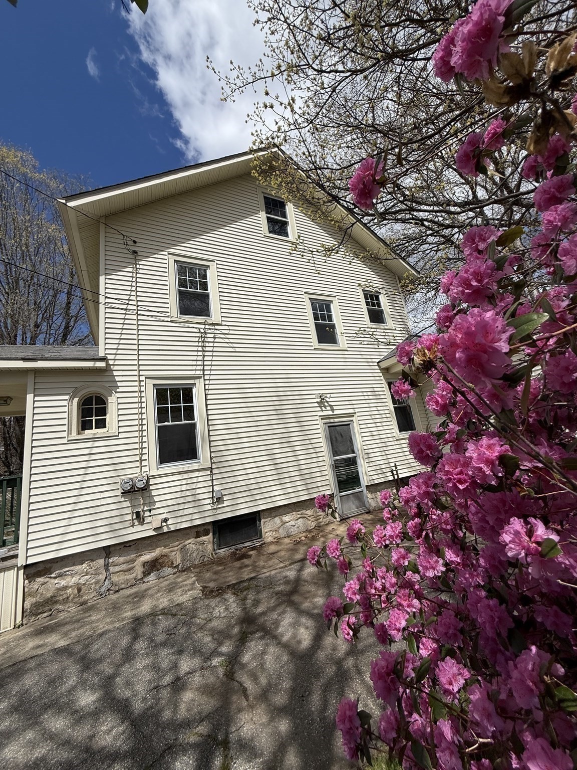 82 Hartwell St Property Photo 33