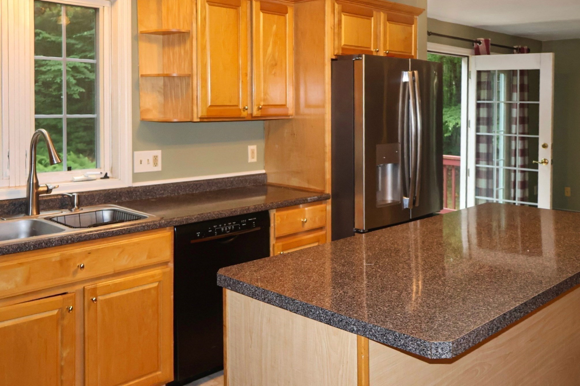 94 Whitins Rd Property Photo 3
