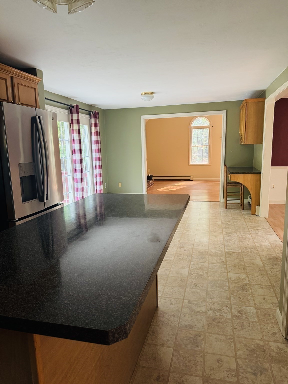 94 Whitins Rd Property Photo 4