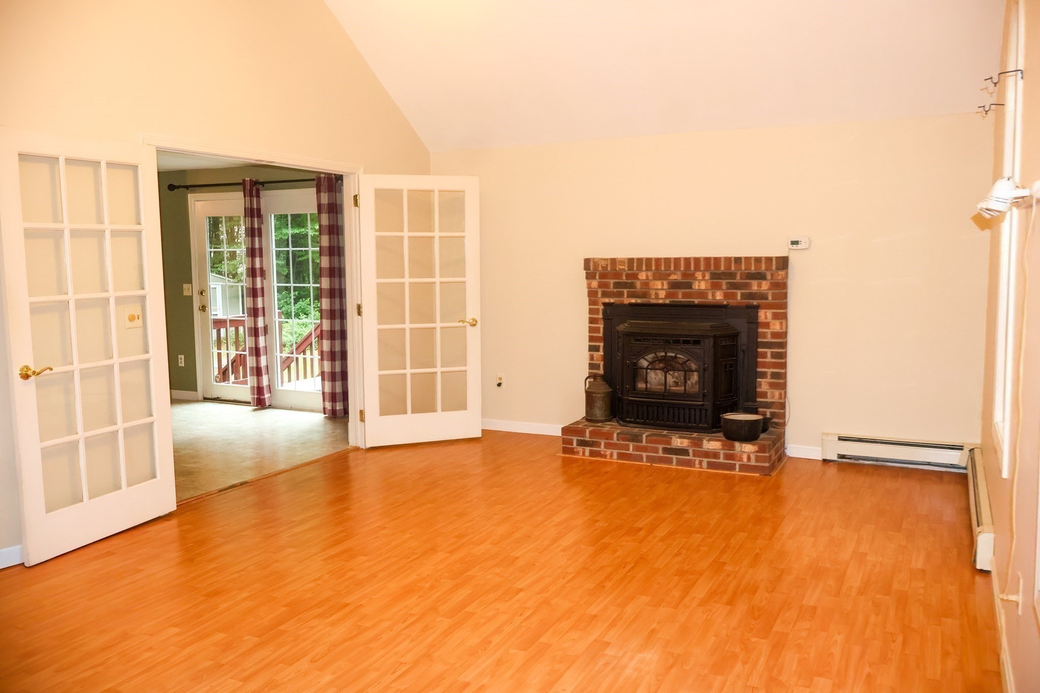 94 Whitins Rd Property Photo 10
