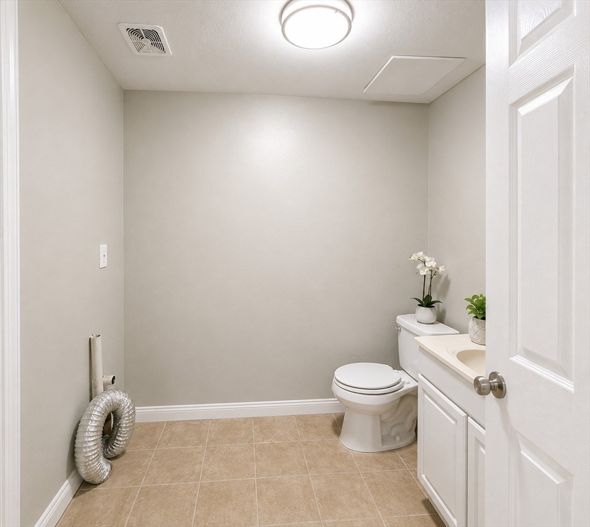 645 Robbins Ave # 53 Property Photo 6