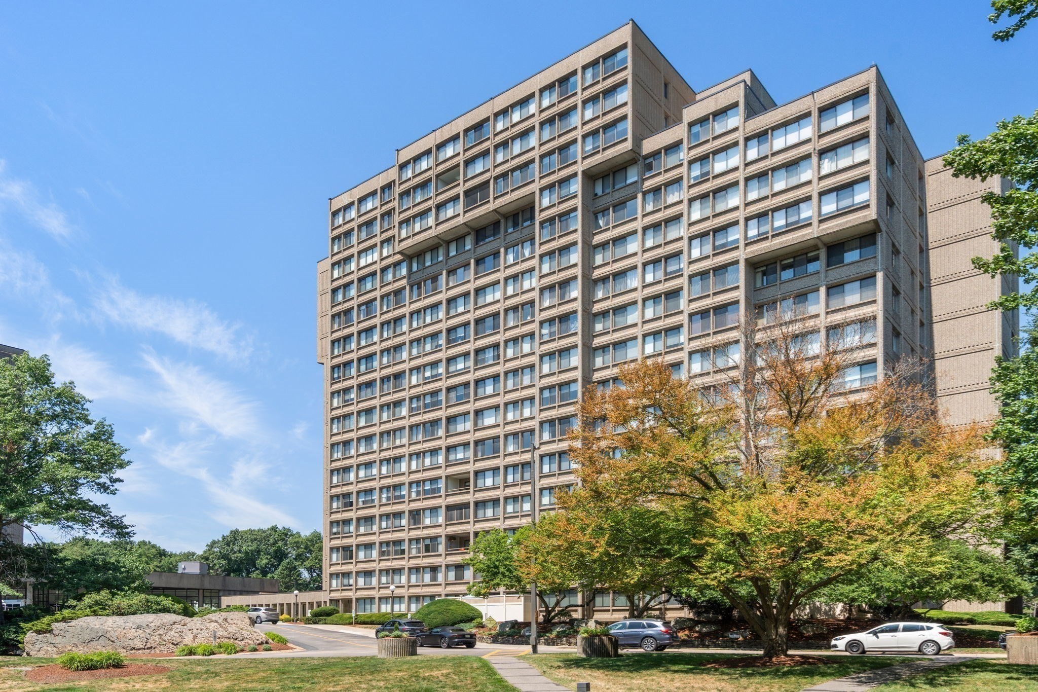 250 Hammond Pond Parkway # 1208N Property Photo 1