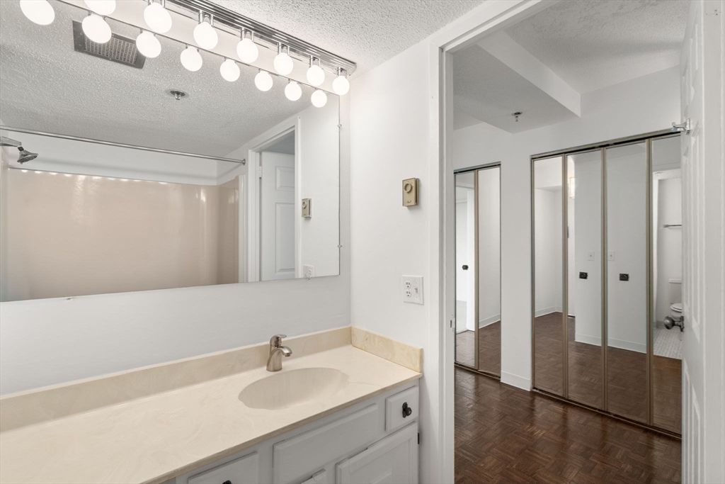 250 Hammond Pond Parkway # 1208n Property Photo 12