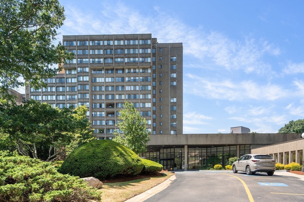 250 Hammond Pond Parkway # 1208n Property Photo 21