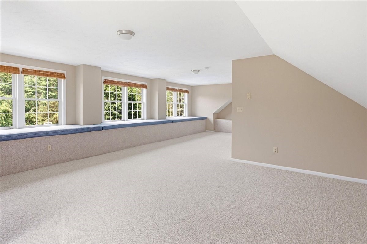 196 Hudson St Property Photo 25