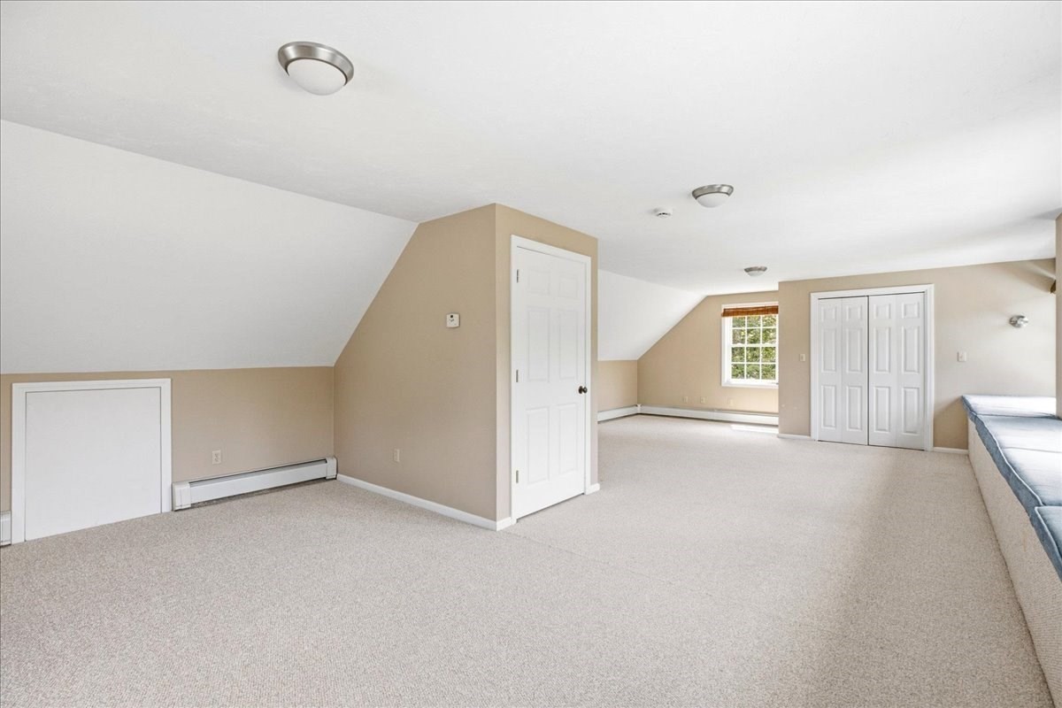 196 Hudson St Property Photo 26