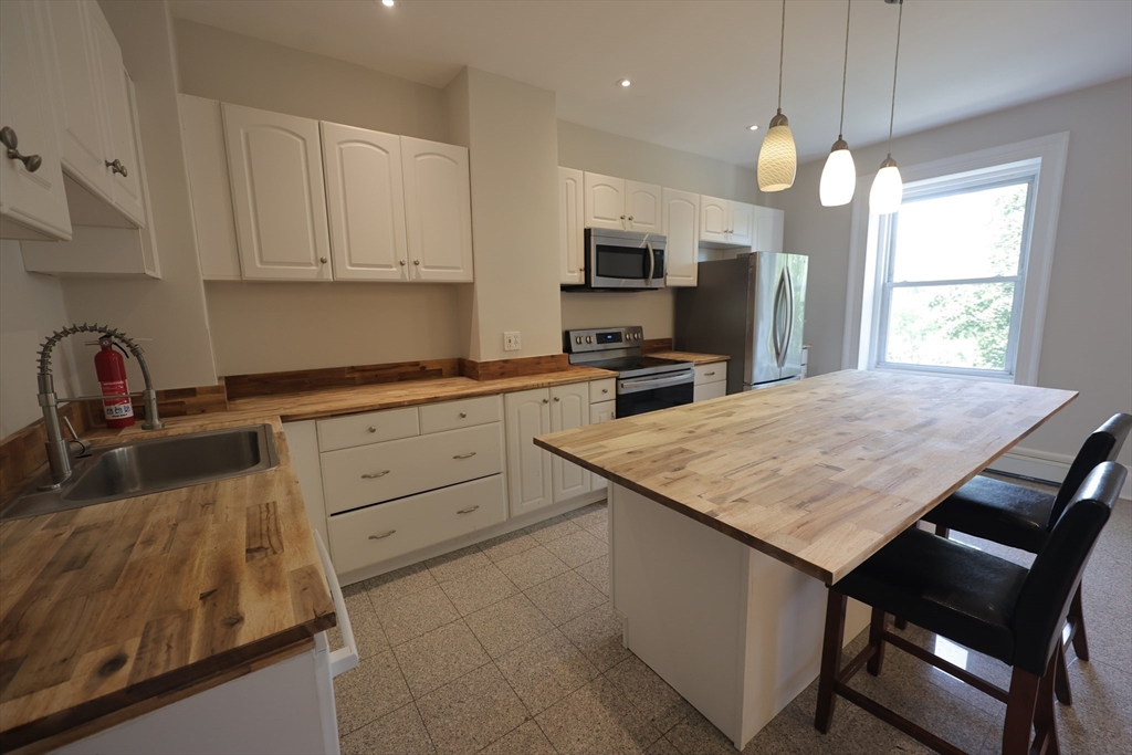 318 Tappan St. # 2 Property Photo 8