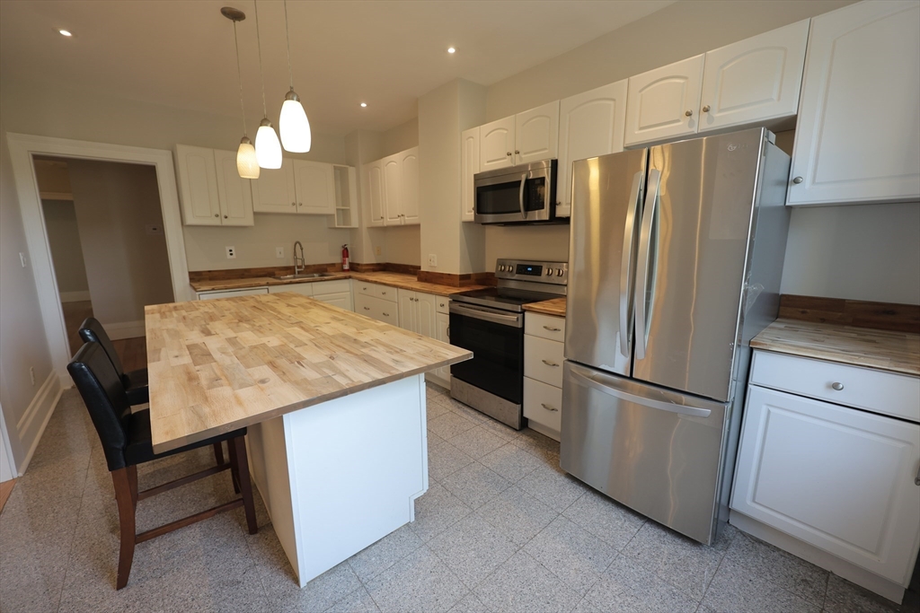 318 Tappan St. # 2 Property Photo 9