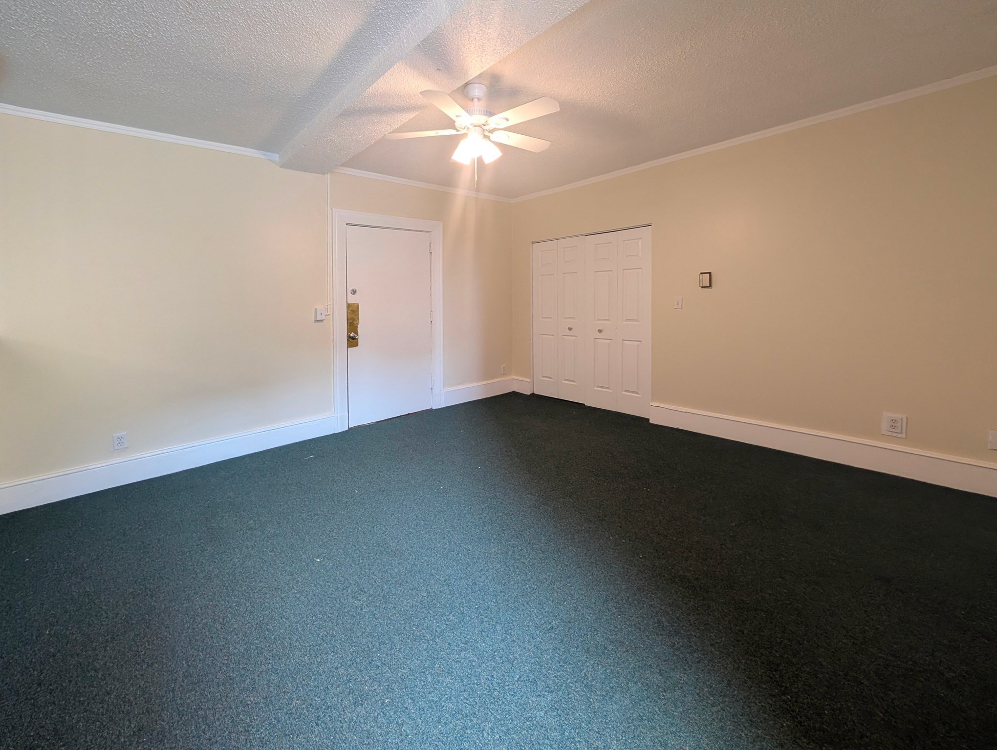 140 Chestnut Street # 0207 Property Photo 4