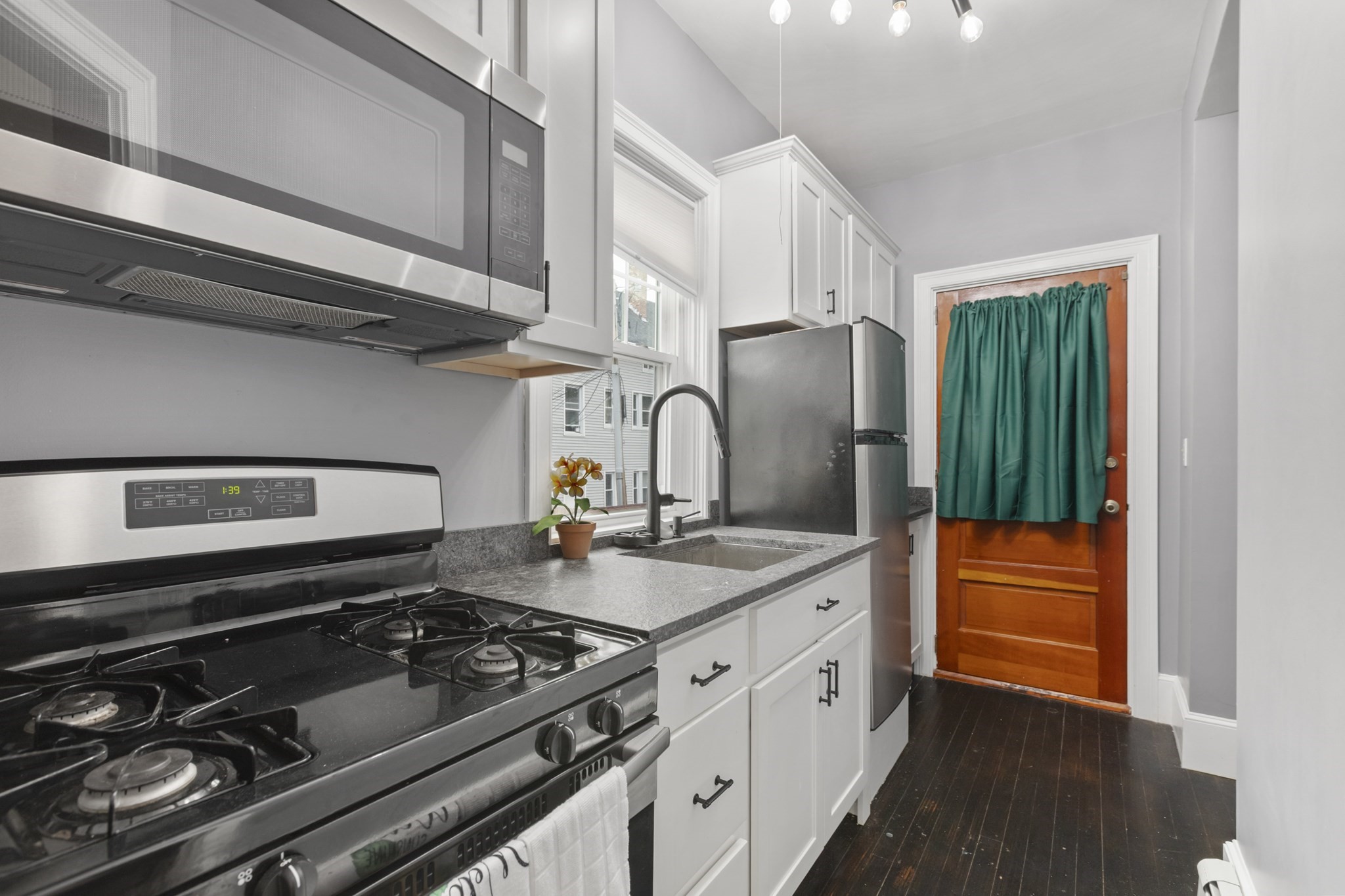 596 County St Property Photo 25