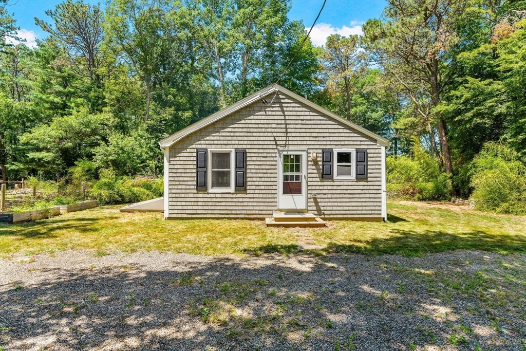 153 Dunns Pond Rd Property Photo 2