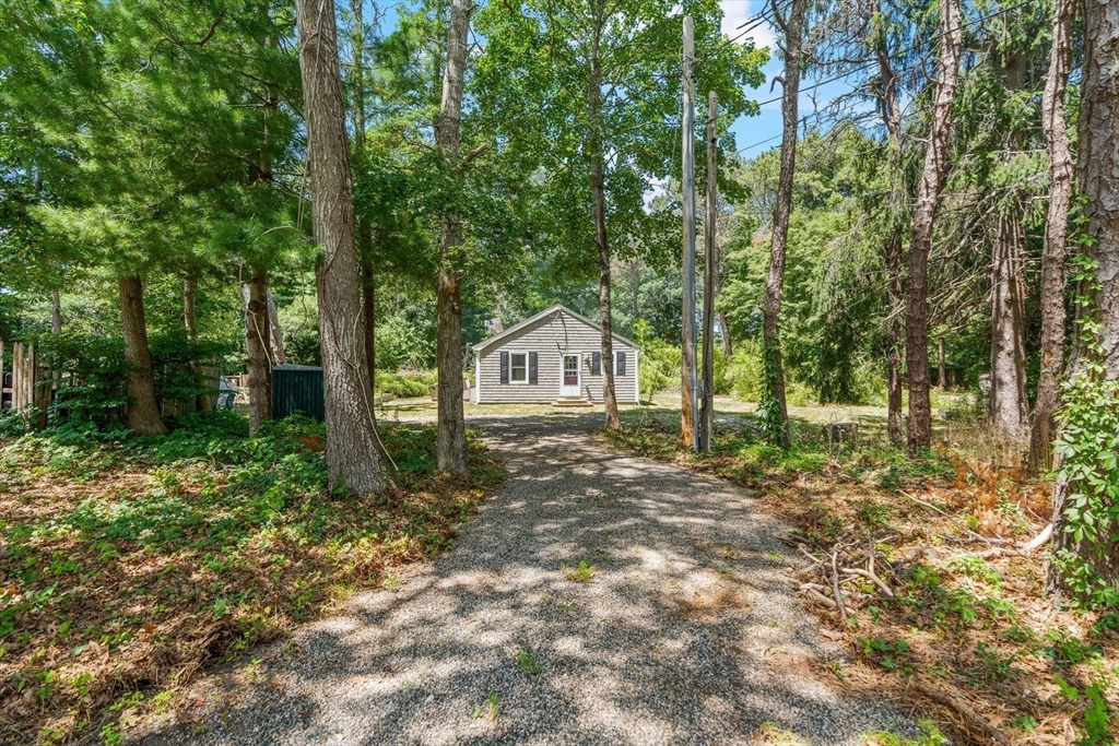 153 Dunns Pond Rd Property Photo 4