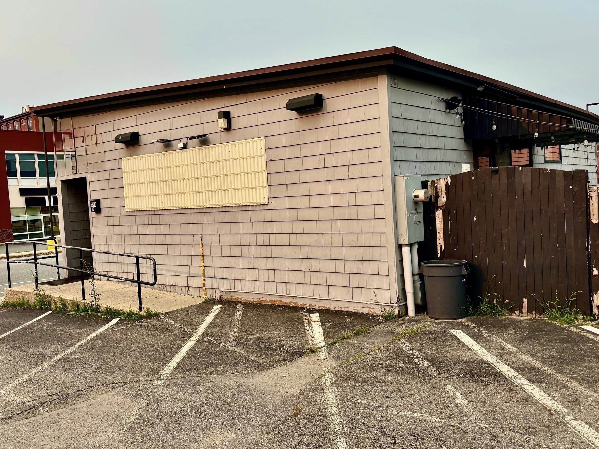 0 Private Property Photo 2