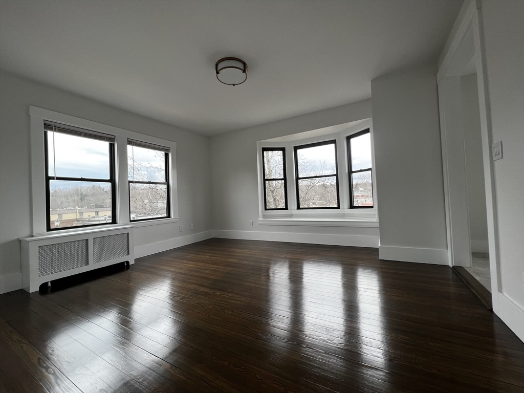 12 Eaton Ct. # 2 Property Photo 4