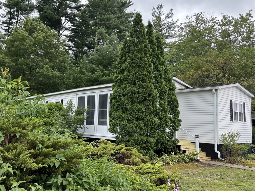 8 Jefferson Way Property Photo 1