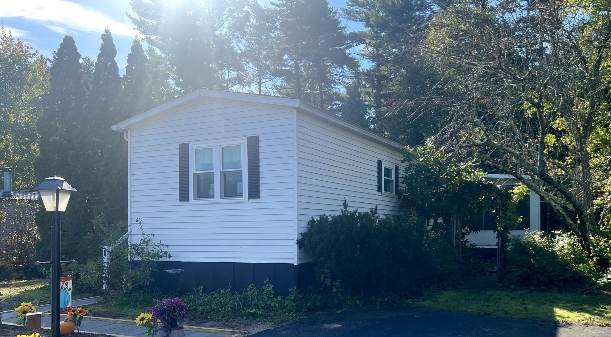 8 Jefferson Way Property Photo 1
