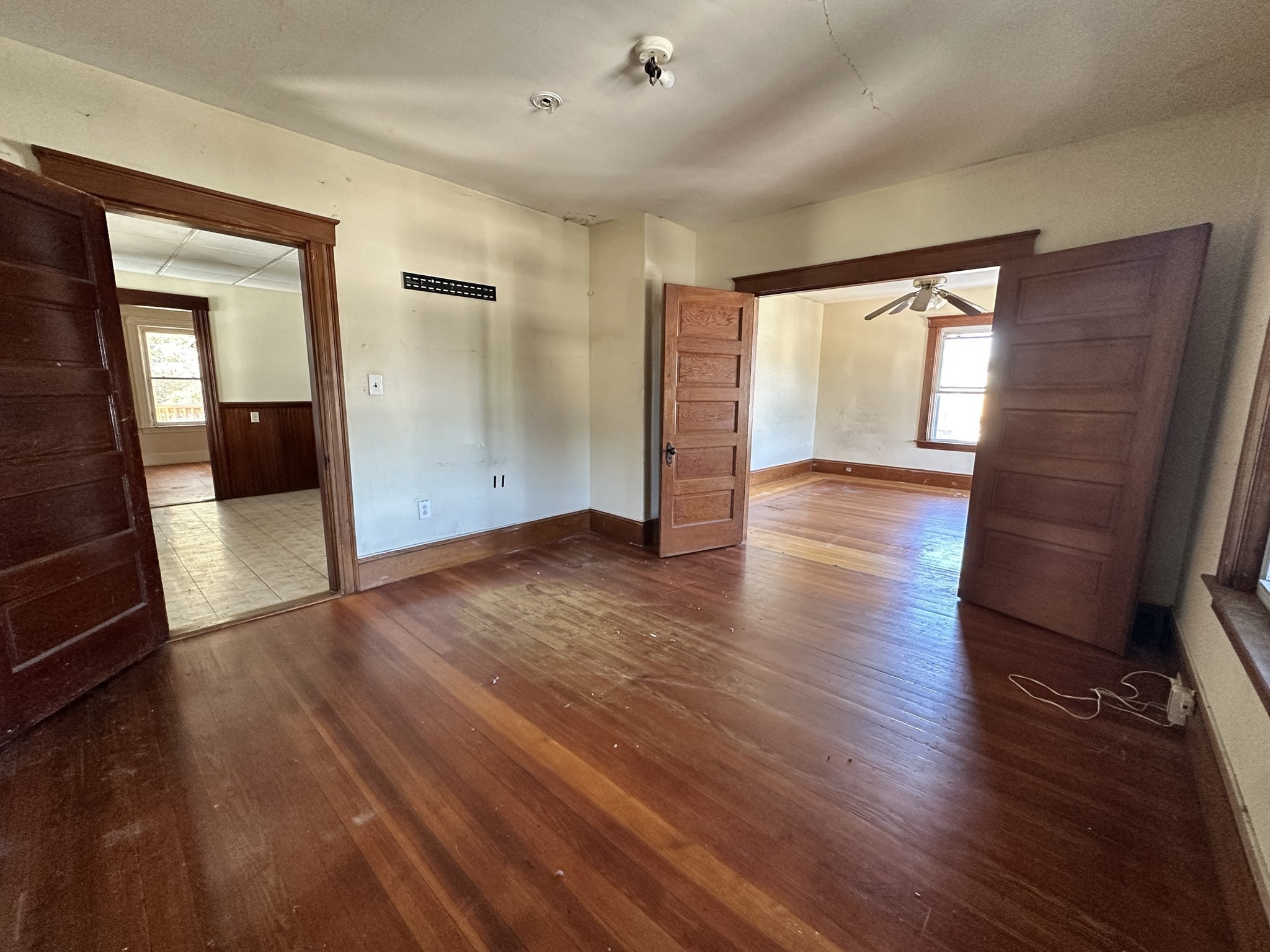 142 Madison St Property Photo 6