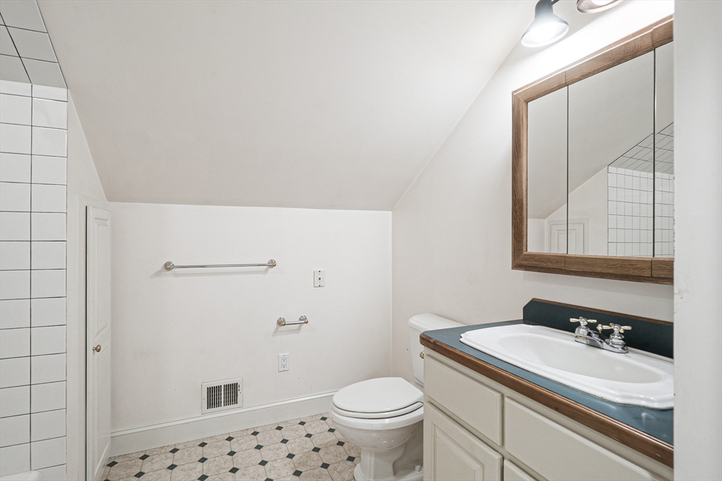 129 Upper Hampden Rd Property Photo 27